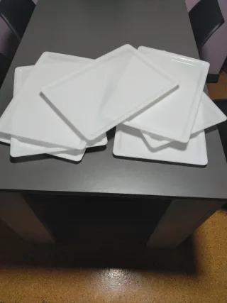 Bandejas expositoras blancas