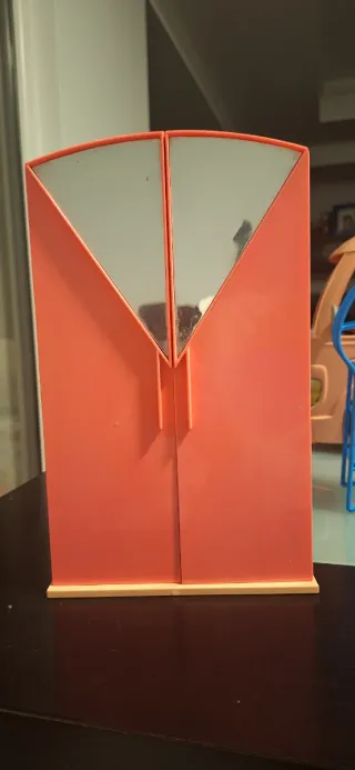 Caravana Barbie y armario con 2 muñecas