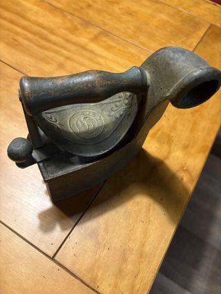 Plancha antigua de carbón