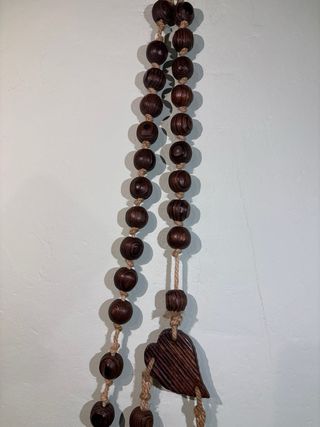 Rosario de madera artesanal