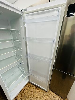 Nevera Beko sin congelador 185cm