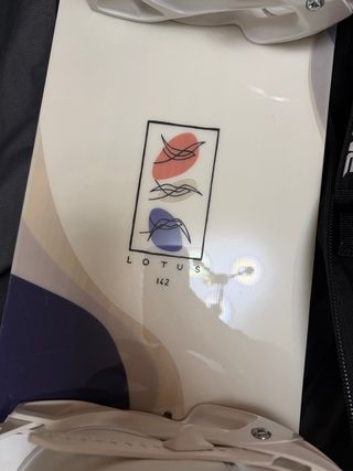 Tabla Snowboard Salomon Lotus 142cm + botas