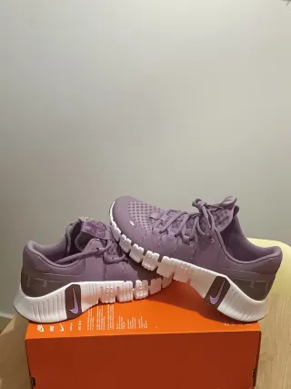 T38 Nike Free Metcon 5 Moradas