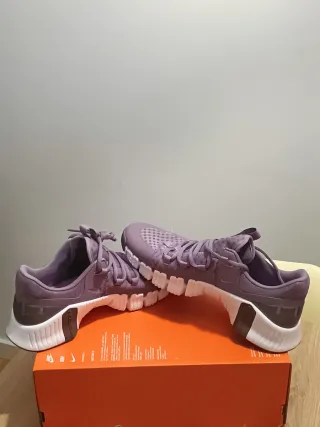 T38 Nike Free Metcon 5 Moradas