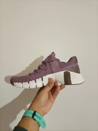T38 Nike Free Metcon 5 Moradas