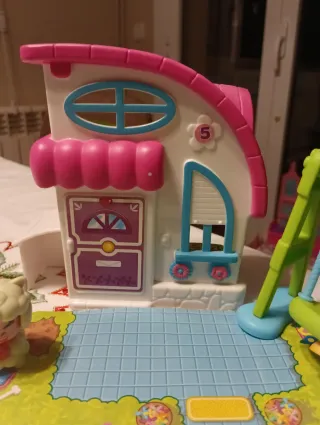 Casa Piny Pon con columpio y figuras