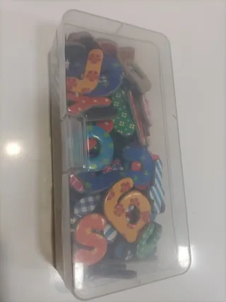 Letras imantadas decoradas para nevera