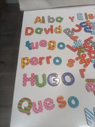 Letras imantadas decoradas para nevera