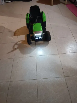 Tractor a Batería 12V Verde.