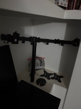 2 Monitores BenQ 27' con Soporte Dual + camara