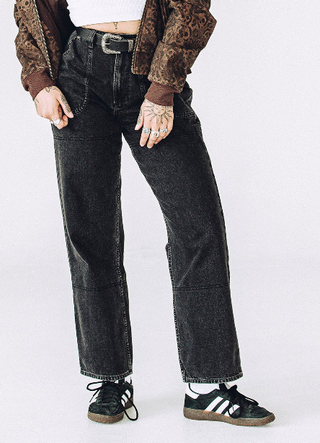 Jeans negros de talle alto