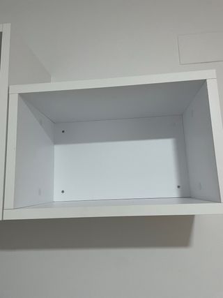 Cajoneras/estantes blancos de madera