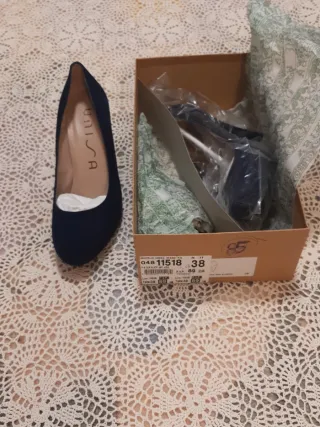 Zapatos salón ante azul UNISA sin estrenar