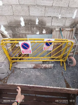 2 Vallas Metálicas de Obra