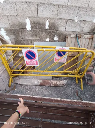 2 Vallas Metálicas de Obra