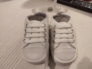 Zapatos de bebé 3/6 meses. Varios colores