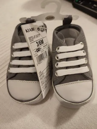 Zapatos de bebé 3/6 meses. Varios colores