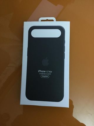 Funda iPhone 17 AIR Piel + Magsafe + Adaptador