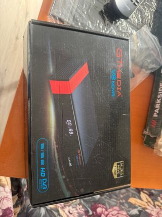 GT MEDIA V8 NOVA S/S2 HD DVB Receptor