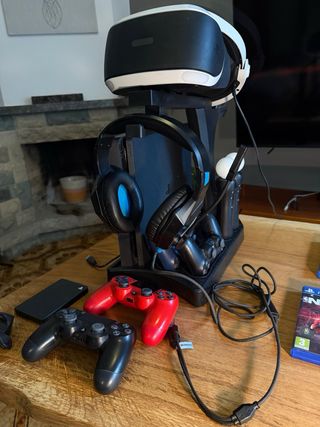 PS4 con Gafas VR, Juegos y Mandos soporte y disco