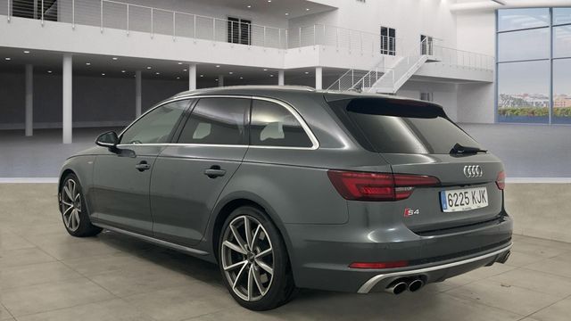 Audi A4 S4 3.0 TFSI 260kW quattro tiptron Avant