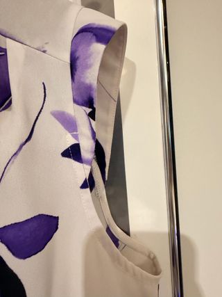 Blusa Roman floral sin mangas talla 16