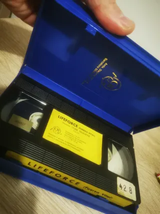 Lifeforce Fuerza Vital VHS Película Terror Sci-Fi