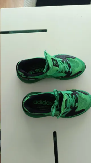 Zapatillas Adidas verdes y negras