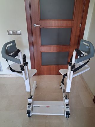 Silla de transferencia con grúa incorporada