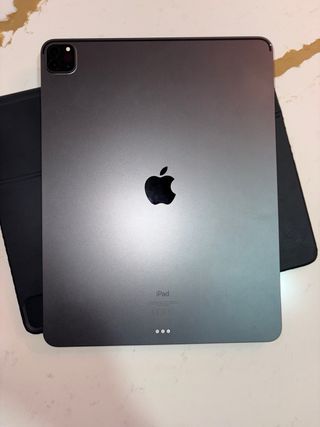 iPad Pro 12.9 5ª Gen + Magic Keyboard