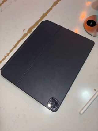 iPad Pro 12.9 5ª Gen + Magic Keyboard