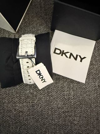 Reloj DKNY Blanco nuevo a estrenar