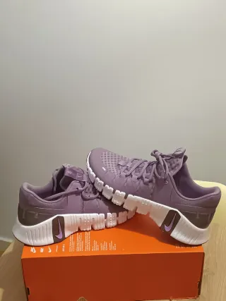 T42 Nike Free Metcon 5 Morado
