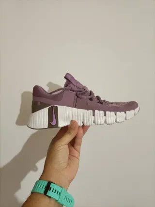 T42 Nike Free Metcon 5 Morado