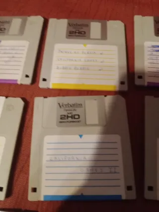 Lote de 11 juegos en Disquetes Verbatim 2HD msdos