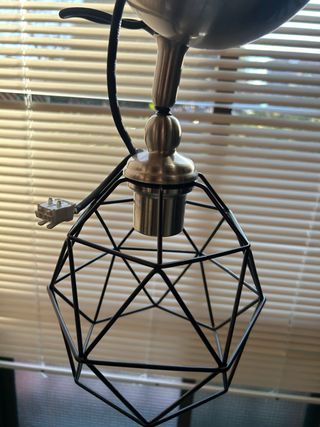 Lámpara Geométrica Negra y Plateada