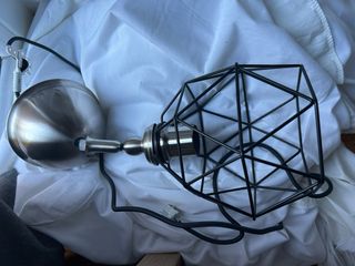 Lámpara Geométrica Negra y Plateada