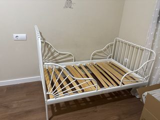 Cama extensible IKEA blanca