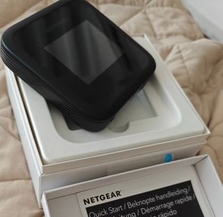 Router Nighthawk M6 Pro 5G WiFi 6E