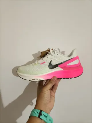 T40,5 Nike Structure 25