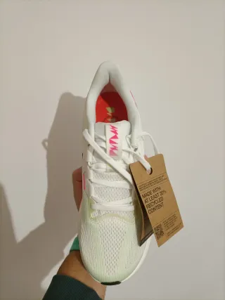 T40,5 Nike Structure 25