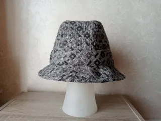 Cappello Barbisio in tweed grigio e nero