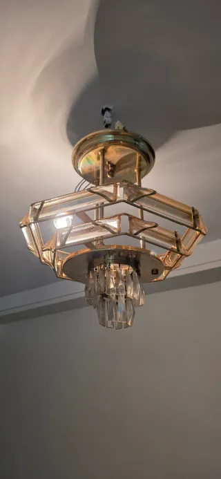 Lámpara de techo cristal y metal dorada