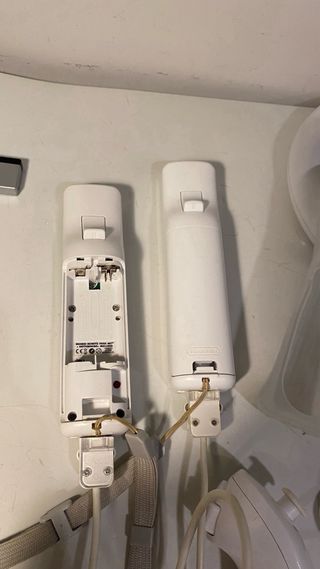 Consola Nintendo Wii + Mario Kart + 2 mandos