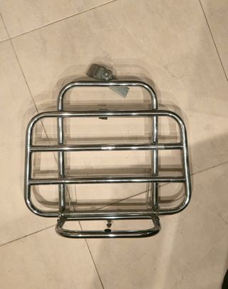 Portaequipajes cromado para moto Vespa gts 300
