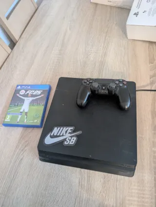 Consola PS4 Slim 1TB Negra + Mando + FIFA 25