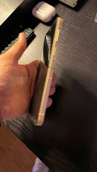 Samsung Galaxy Z Flip Dorado (Averia pantalla)