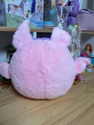 Peluche de murciélago morado y rosa