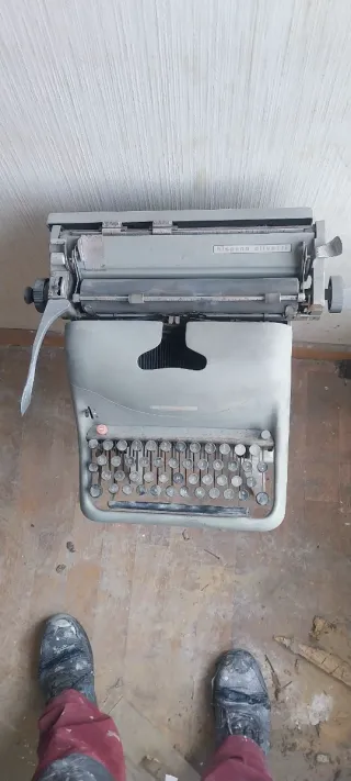 Máquina de escribir antigua