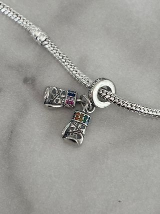 Pandora Guantes Boxeo 'I Can I Will' Plata. NUEVO